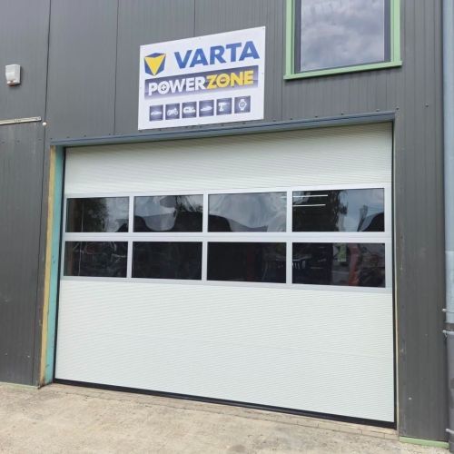 Image de Porte sectionnelle avec panneaux vitrés à Keskastel